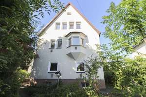Interessantes MFH mit Wertsteigerungspotenzial und großem Garten in Top-Lage von Stuttgart