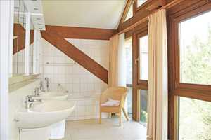 Transparente Eleganz - Design aus Holz & Glas in bester Wohnlage – Zollernalbkreis – Vorschaubild 13