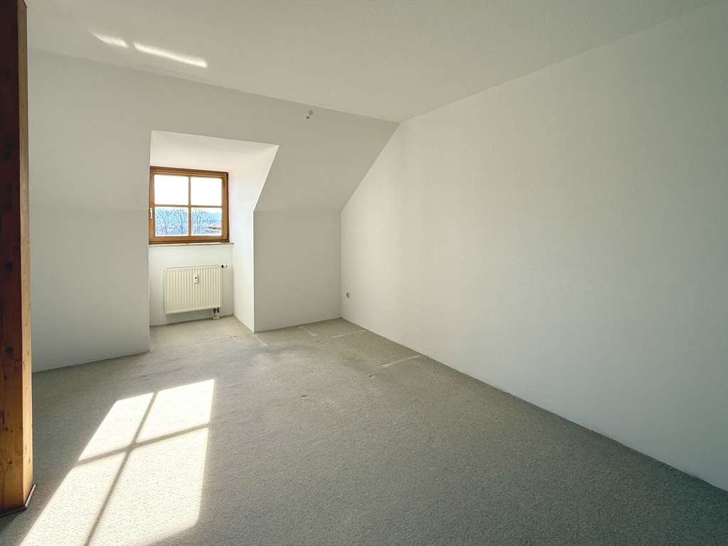 Immobilie in Hohenpeißenberg - Außergewöhnliche 3-Zimmer-Wohnung mit Balkon - Bild 3