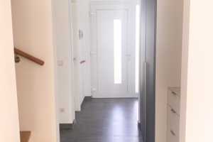 Neubau-Stadthaus in ruhiger Bestlage in Düsseldorf mit großem Garten und Tiefgarage – Düsseldorf – Vorschaubild 10