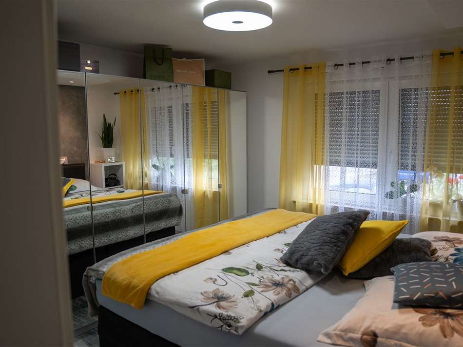 Schlafzimmer EG...