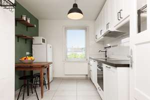 Rooftop Bliss - Gepflegte Dachgeschosswohnung mit Südbalkon in ruhiger Innenhoflage nahe Körnerpark – Die vollständige Adresse der Immobilie erhältst du vom Anbieter., 12051 Neukölln (Ortsteil), Berlin – Vorschaubild 9