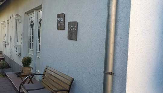 Bild von Modernisierte Doppelhaushälfte mit Einliegerwohnung – zentral in Griesheim (Provisionfrei)