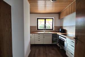 Viel Platz für die Familie: Einfamilienhaus mit Einliegerwohnung & Garten – Die vollständige Adresse der Immobilie erhältst du vom Anbieter., 61381 Friedrichsdorf – Vorschaubild 2