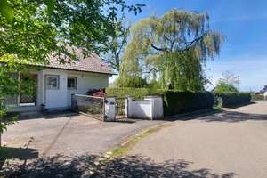 Großzügiges Grundstück mit Einfamilienhaus & Einliegerwohnung – Nachverdichtung möglich