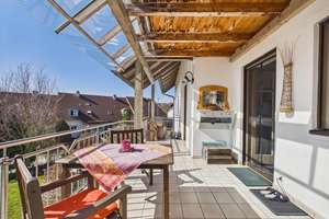 Wohlfühloase mit Gartenidylle: Modernisiertes Haus mit Einliegerwohnung, Doppelgarage und PV-Anlage – Die vollständige Adresse der Immobilie erhältst du vom Anbieter., 84137 Vilsbiburg – Vorschaubild 7