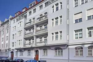 Dachgeschoss-Juwel im Jugendstil-Altbau in Schwabing mit hochwertiger Ausstattung