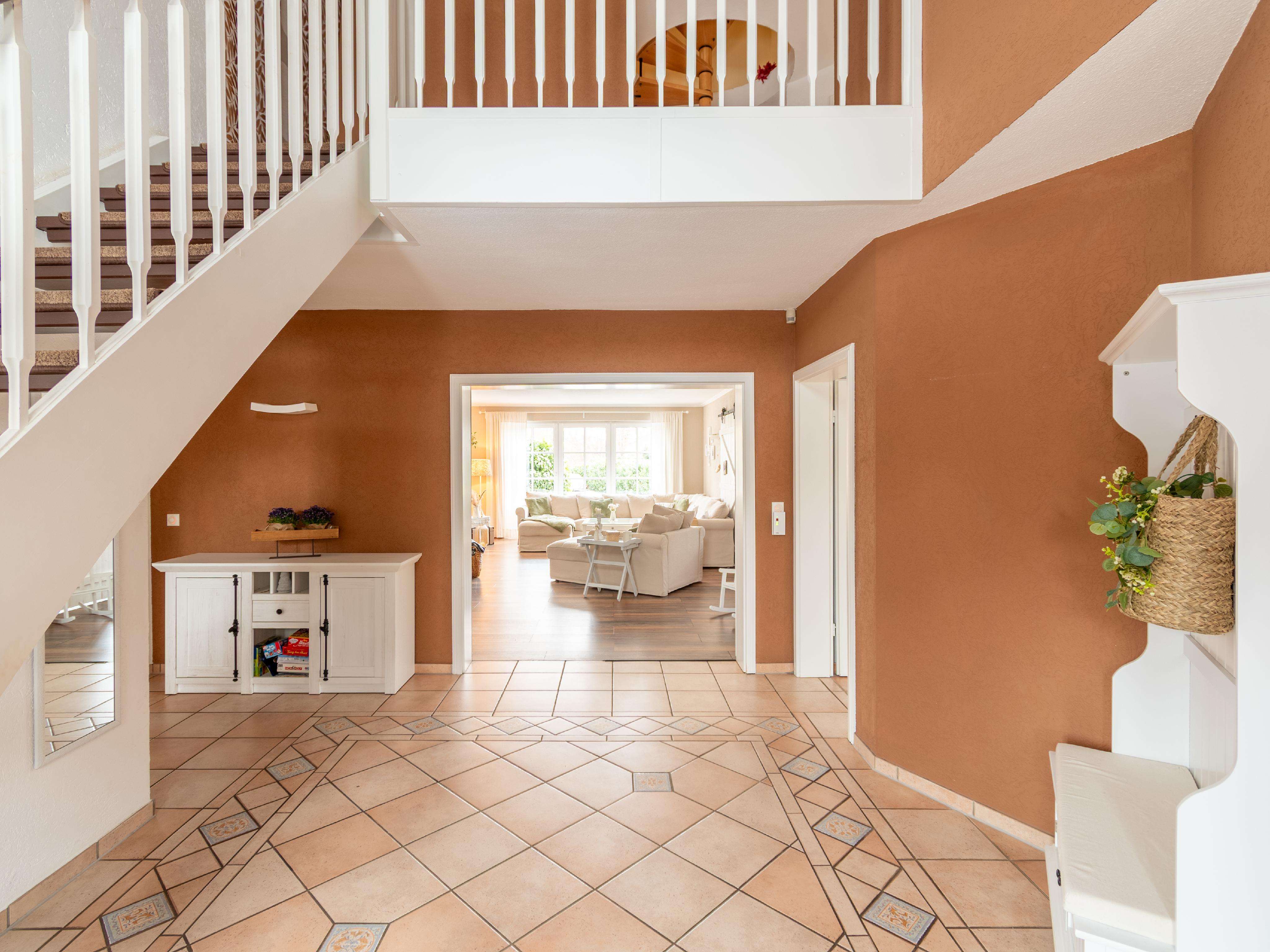 Immobilie in Stuvenborn - Exklusives Anwesen mit Einliegerwohnung, hauseigenem Irish Pub und zusätzlichem Baufenster - Bild 0