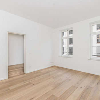 Stilvoll renovierte 5-Zimmer-Wohnung im denkmalgeschützten Altbau