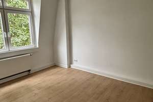 Charmante 3-Zimmer Dachgeschosswohnung in Krefeld-Kempener Feld/Baackeshof – Obergplatz 2, 47804 Kempener Feld/Baackeshof, Krefeld – Vorschaubild 3