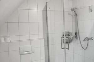 Attraktive Dachgeschosswohnung in zentraler Lage – Die vollständige Adresse der Immobilie erhältst du vom Anbieter., 57074 Siegen, Siegen – Vorschaubild 4