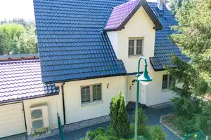 Bezugsfrei, Einfamilienhaus mit Pool und großem Garten. – Barnim (Kreis) – Vorschaubild 1