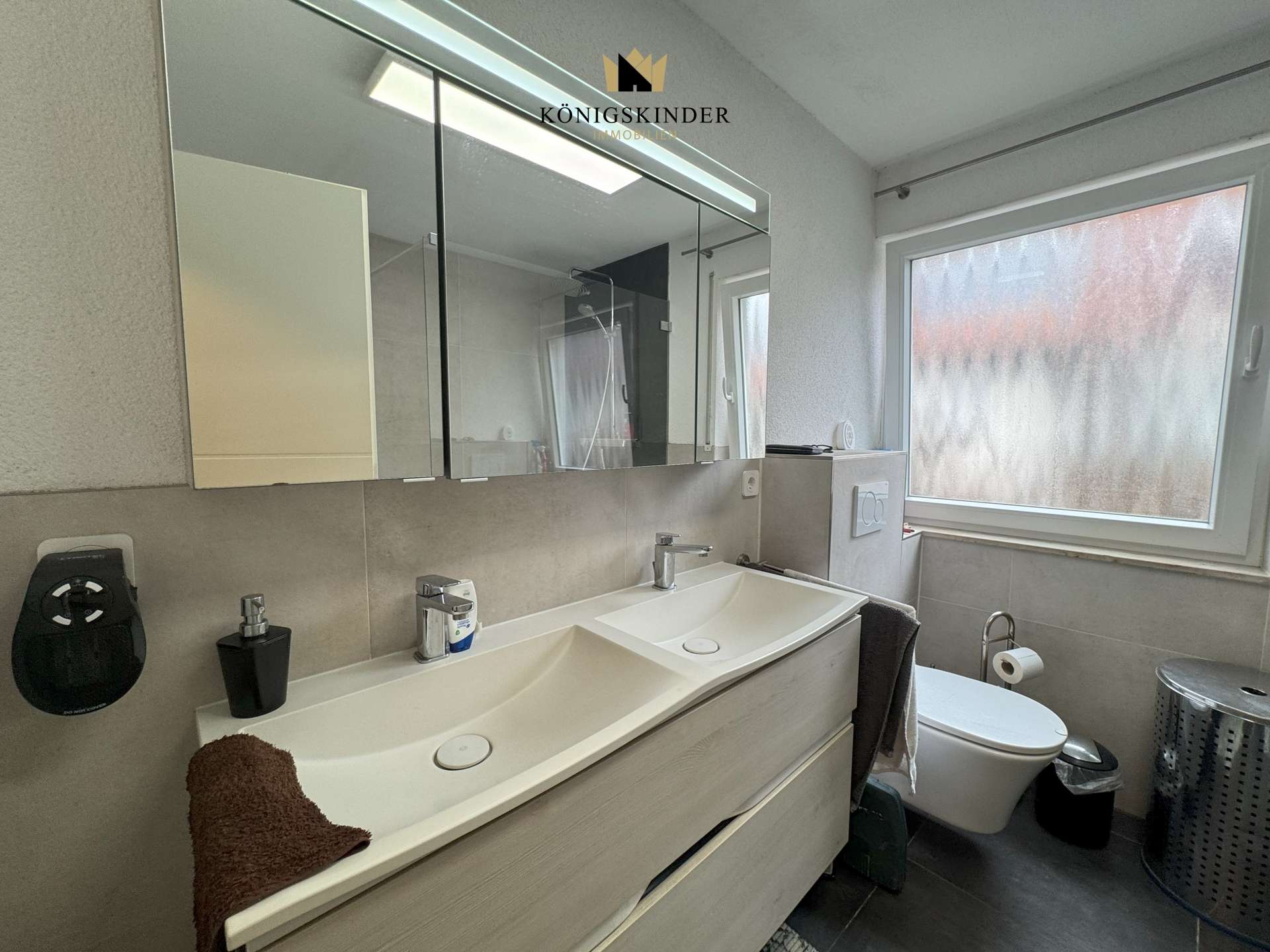 Immobilie in Albershausen - Viel mehr Platz, als man denkt.......großes Reiheneckhaus + Einliegerwohnung - Bild 1