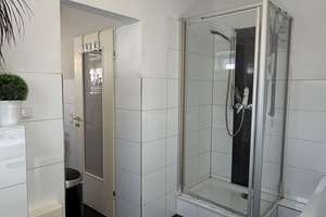 Haus-im-Haus Wohnung mit eigenem Eingang – großzügig geschnitten, vermietet, Option auf Eigennutzung – Hirtenweg 8, 30163 Vahrenwald, Hannover – Vorschaubild 9