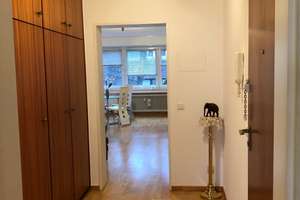 Stilvolle, modernisierte und vollmöblierte 2-Zi-Wohnung mit Balkon und Einbauküche in D – Brunnenstraße 37, 40223 Bilk, Düsseldorf – Vorschaubild 14