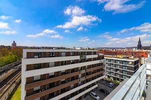 Penthouseflair mit großzügiger Loggia und moderner Markenküche – exklusives Wohlfühlambiente – Von-Hünefeld-Straße 24, 89231 Neu-Ulm (Kreis) – Vorschaubild 1
