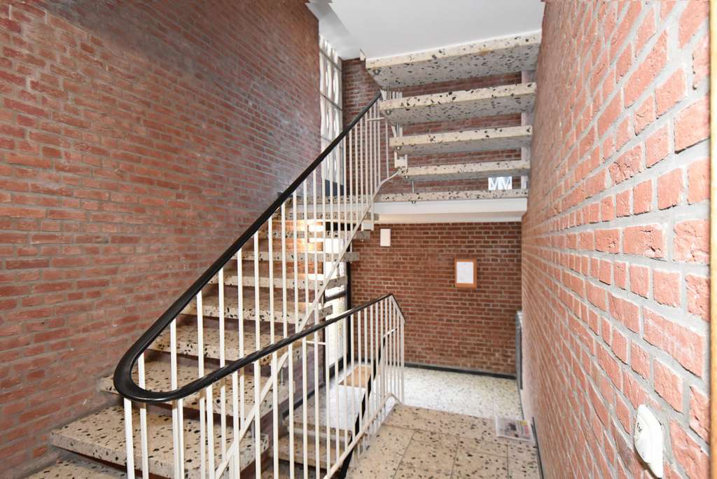 Immobilie in Oststeinbek - Zentral und top geschnitten: Helle, gut geschnittene 3-Zimmer-Wohnung mit Südbalkon und Stellplatz - Bild 2