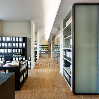 Bestlage nahe Olivaer Platz. combine Transaction.