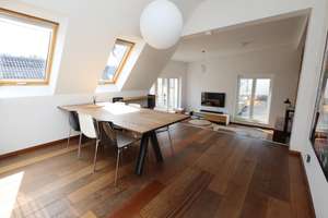 PENTHOUSE MIT GROSSER TERRASSE - AUFZUG & PARKETT - URBANER LIFESTYLE  IM SIMON DACH KIEZ – Simon-Dach-Str. 14, 10245 Friedrichshain, Berlin – Vorschaubild 8