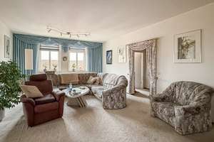 Geräumige 3-Zimmer-Dachgeschosswohnung im Herzen von Bi-Jöllenbeck – Die vollständige Adresse der Immobilie erhältst du vom Anbieter., 33739 Jöllenbeck, Bielefeld – Vorschaubild 2
