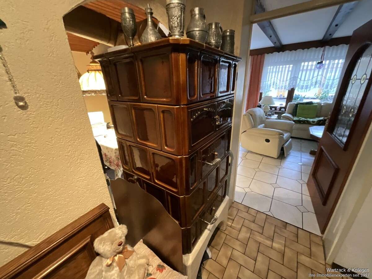 Immobilie in Schwanstetten - Reiheneckhaus mit fast 150 m² Wohnfläche, schönem Grundstück, Wintergarten und Doppelgarage - Bild 2