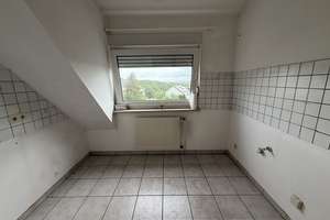 Charmante Dachgeschosswohnung im 3-Familienhaus mit großem Sonnenbalkon und unverbaubarem Weitblick
 – Die vollständige Adresse der Immobilie erhältst du vom Anbieter., 58089 Wehringhausen, Hagen – Vorschaubild 9