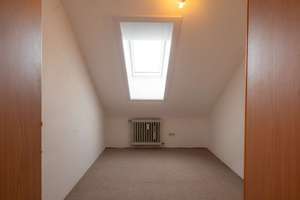 Sonnige Dachgeschoss-Oase mit PV-Anlage und Balkon – Die vollständige Adresse der Immobilie erhältst du vom Anbieter., 73614 Schorndorf – Vorschaubild 21