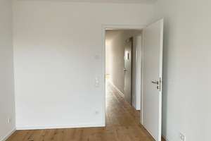 Modernes Wohnglück im Neubau: Lichtdurchflutete 4-Zimmer-Wohnung mit Loggia + Einbauküche – Hildesheimer Straße 450, 30519 Wülfel, Hannover – Vorschaubild 10