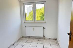Helle 3-Zimmer-Dachgeschosswohnung  in Köln-Ostheim – ab sofort bezugsfrei – Frankfurter Str. 585, 51107 Ostheim, Köln – Vorschaubild 7