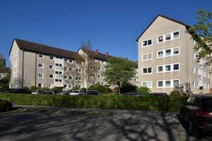 Schöne 3-Zimmer-Wohnung mit Balkon // 3.OG , Links – Schlesierweg 52, 38440 Laagberg, Wolfsburg – Vorschaubild 1