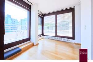 Stuttgart-Botnang: Attraktive 3,5-Zi.-Wohnung im 6. OG, Terrasse/Loggia, Parkett & Einbauküche +++ – Belaustraße 18A, 70195 Botnang-Süd, Stuttgart – Vorschaubild 10