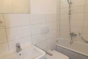 Ideal für Singles, Alleinstehende & Studenten - renoviertes Apartment mit Balkon – Untere Jakobermauer 9, 86152 Augsburg – Vorschaubild 3