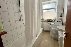 ***gepflegte 3 ZKB-Wohnung mit Balkon und Einbauküche, gegenüber Wittelsbacher Park*** – Gögginger Straße 9 1/2, 86159 Antonsviertel, Augsburg – Vorschaubild 10
