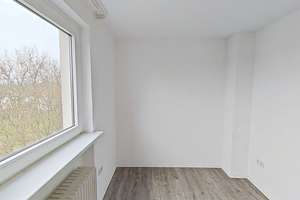 **Große 4-Zimmer-Wohnung mit BALKON und viel Platz für jedes Familienmitglied** – Am Heilandsfrieden 9, 33104 Schloß Neuhaus, Paderborn – Vorschaubild 7