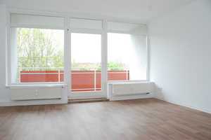 3-Raum-Erdgeschosswohnung mit Balkon – Zschopauer Str. 146, 9126 Chemnitz – Vorschaubild 1