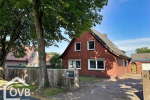 Einfamilienhaus mit Garage und viel Potenzial in Remels! – Die vollständige Adresse der Immobilie erhältst du vom Anbieter., 26670 Uplengen – Vorschaubild 2