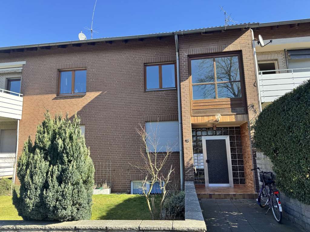 Immobilie in Hagenburg - großzügige 4 Zi EG Wohnung mit Terrasse  - Bild 2