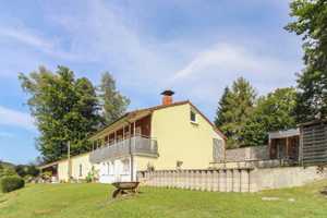 Traumhaftes Anwesen mit Villa und Einliegerwohnung mit sep. Eingang in naturnaher Wohnlage – Rems-Murr-Kreis – Vorschaubild 1