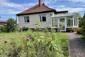 Kompaktes Zuhause mit Gartenidylle und Ausbauoption in Adlershof – Friedlander Straße 83, 12489 Adlershof, Berlin – Vorschaubild 4