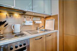 Möbliert: 2 Ebenen, 2 Schlafzimmer, 2 Bäder, 2 separate Eingänge – Die vollständige Adresse der Immobilie erhältst du vom Anbieter., 80637 Dom Pedro, München – Vorschaubild 10
