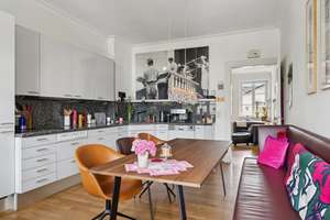 Altbauflair und Gartenidylle treffen modernes Familienleben – Die vollständige Adresse der Immobilie erhältst du vom Anbieter., 45259 Heisingen, Essen – Vorschaubild 3