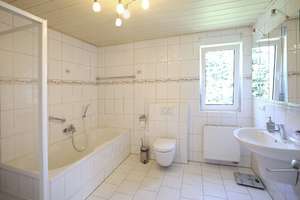 JA, zum modernen Wohnen auf zwei Ebenen–Neuwertige Maisonette + 2 Stellplätze in Solingen-Gräfrath – Die vollständige Adresse der Immobilie erhältst du vom Anbieter., 42653 Gräfrath, Solingen – Vorschaubild 14