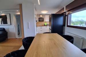 helle und freundliche  3-Zimmer-DG-Wohnung mit Balkon und Einbauküche mitten in Knielingen – Die vollständige Adresse der Immobilie erhältst du vom Anbieter., 76187 Knielingen, Karlsruhe – Vorschaubild 2
