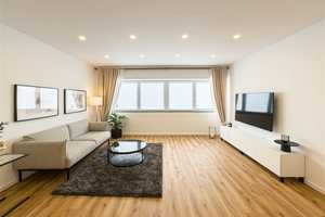 Frisch errichtetes, voll möbliertes 2-Zimmer-Apartment mit Garten – Düsseldorf – Vorschaubild 2