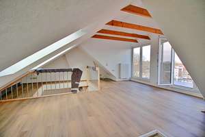 City - Blick über die Dächer gemütl. Maisonette - 3 Zimmer  mit 2  Balkonen – Die vollständige Adresse der Immobilie erhältst du vom Anbieter., 28195 Bahnhofsvorstadt, Bremen – Vorschaubild 1