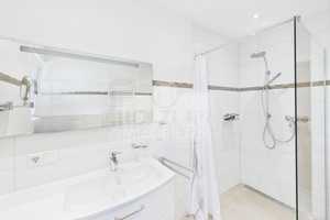 MODERNISIERTER BUNGALOW MIT SONNIGEM GARTEN – Bonn – Vorschaubild 18