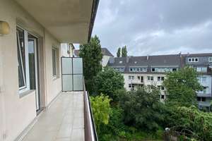 🏡 Einziehen & wohlfühlen: Attraktive 3,5-Zimmer-Wohnung mit Balkon, EBK & Stellplatz – 40239 Düsseltal, Düsseldorf – Vorschaubild 2