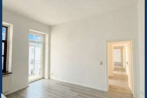 Renovierte 4-Zimmer-Wohnung mit EBK, Balkon & renoviertem Bad, Perfekt für Studenten oder Familien!