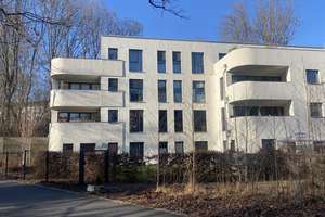 Barrierearme 5-Raum-Wohnung mit zwei Balkonen
Das besondere Angebot - für besondere Menschen – Die vollständige Adresse der Immobilie erhältst du vom Anbieter., 9112 Kaßberg, Chemnitz – Vorschaubild 16