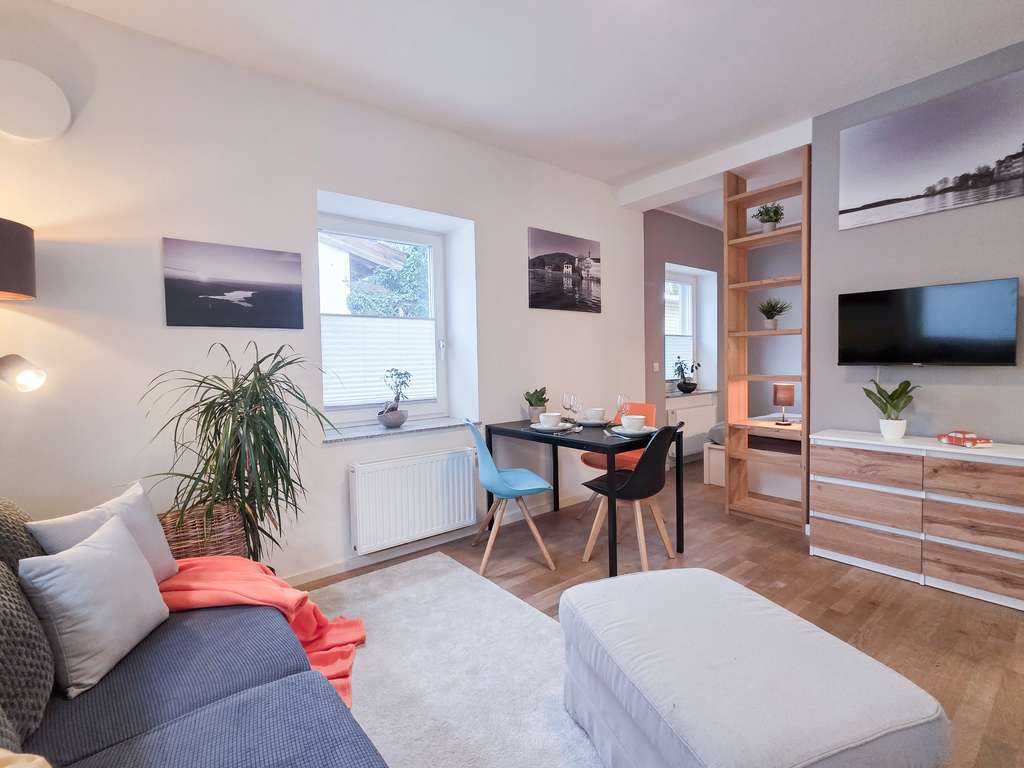 Immobilie in Tegernsee - Sehr schöne möblierte 1,5 Zimmer-Wohnung, ruhig und zentral - Bild 1